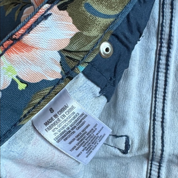 3 pair Aeropostale midi jean shorts - Picture 7 of 8